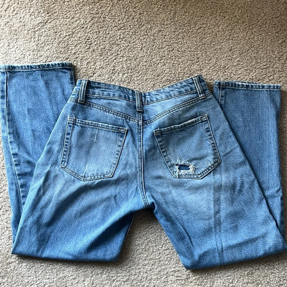 F21 Boyfriend Jeans - Picture 2 of 3